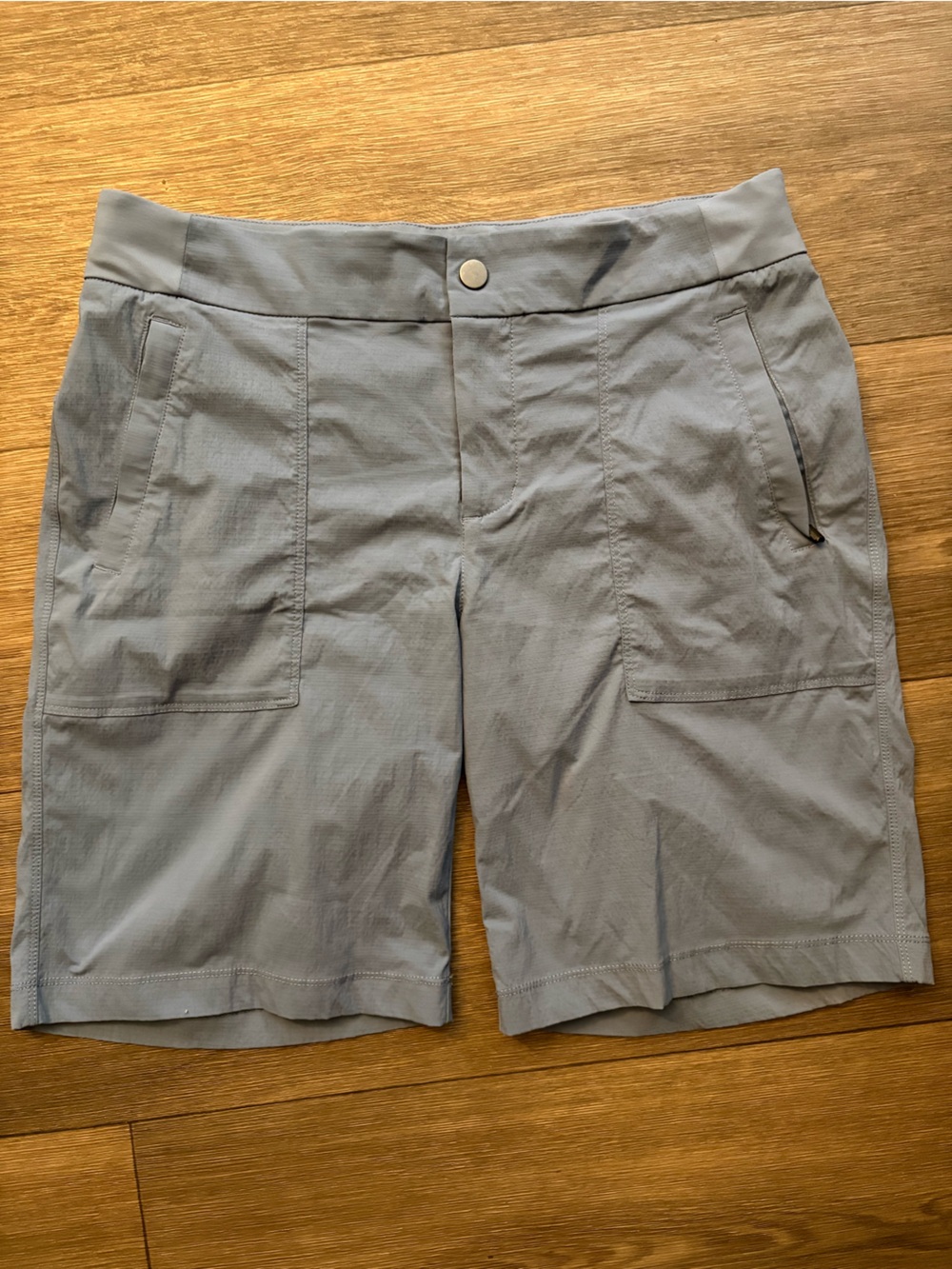 Athleta Trekkie Bermuda 2.0 Hiking Shorts Size 8 Blue Gray